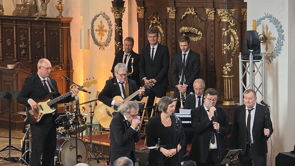 Mit besonderen Kl&auml;ngen umrahmten die &bdquo;Blues Briederchen&ldquo; den Festgottesdienst.