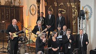 Mit besonderen Kl&auml;ngen umrahmten die &bdquo;Blues Briederchen&ldquo; den Festgottesdienst.