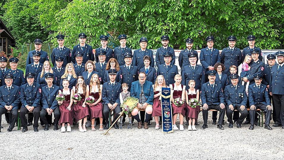 Am Wochenende feierte die Feuerwehr Haimbuch ihr 150-jähriges Bestehen. Am Wochenende feierte die Feuerwehr Haimbuch ihr 150-jähriges Bestehen.