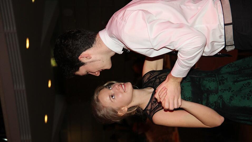 Die Bilder vom Abschlussball der Tanzschule Seidel in der Fraunhofer-Halle am 28. November. Die Bilder vom Abschlussball der Tanzschule Seidel in der Fraunhofer-Halle am 28. November.