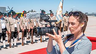 Elisabeth Kratzer im Einsatz rund um den G7-Gipfel. Elisabeth Kratzer im Einsatz rund um den G7-Gipfel.