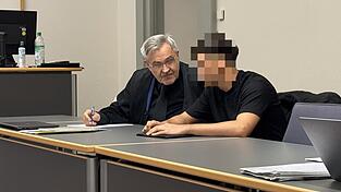 Peter Hofmann (links) und Maximilian Keser verteidigen den 21-jährigen Angeklagten.