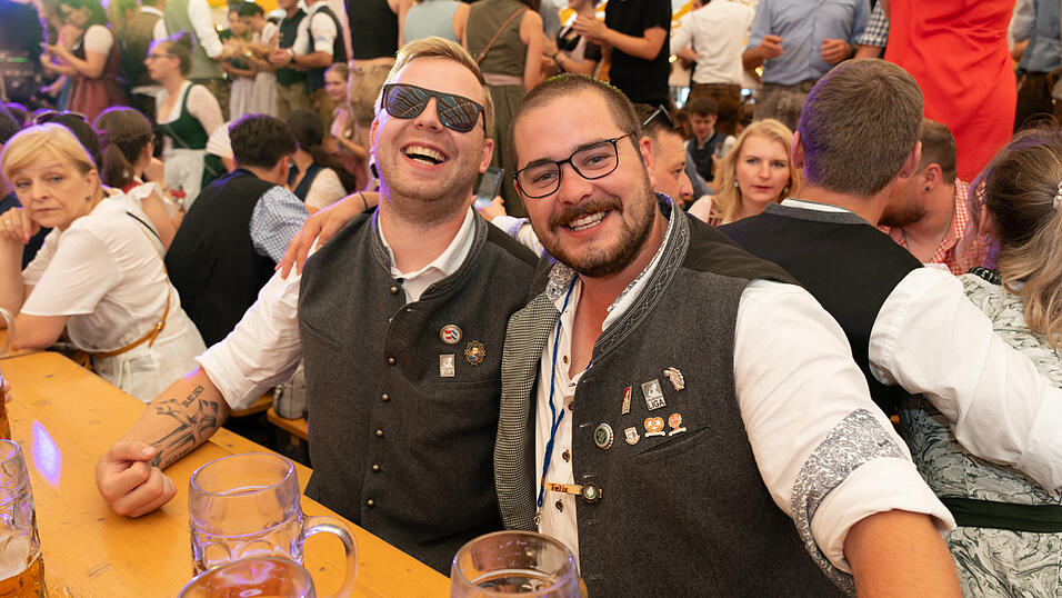 Die Partybilder vom Mittwoch, 14. August 2024, aus dem Festzelt Nothaft. Die Partybilder vom Mittwoch, 14. August 2024, aus dem Festzelt Nothaft.