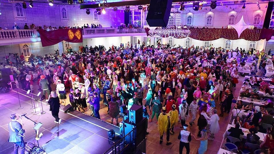 Der K&uuml;nstlerball findet nur alle zwei Jahre statt, dann wird aber richtig gefeiert.