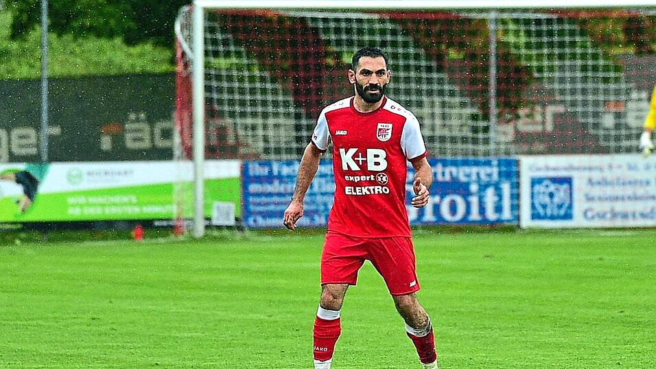 Yusuf Babat war der überragende Akteur beim TB 03 Roding. Yusuf Babat war der überragende Akteur beim TB 03 Roding.