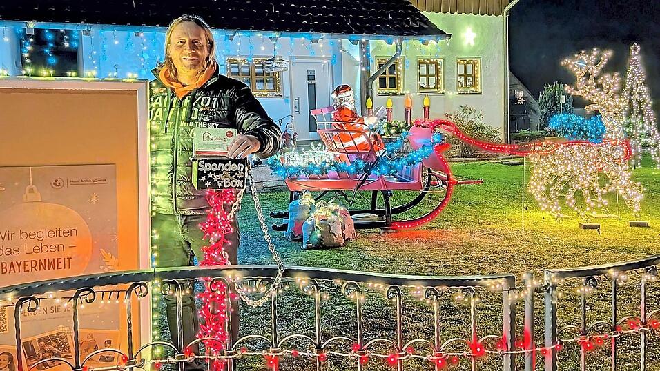 In Spendierlaune: Mit seinem Lichterzauber hat Manfred Rackow schon vorgelegt, wie man anderen eine Freude macht. Nun sollen möglichst viele Besucher seiner Weihnachtswelt mit einer kleinen Spende kranken Kindern im Haus Anna eine Freude machen. In Spendierlaune: Mit seinem Lichterzauber hat Manfred Rackow schon vorgelegt, wie man anderen eine Freude macht. Nun sollen möglichst viele Besucher seiner Weihnachtswelt mit einer kleinen Spende kranken Kindern im Haus Anna eine Freude machen.