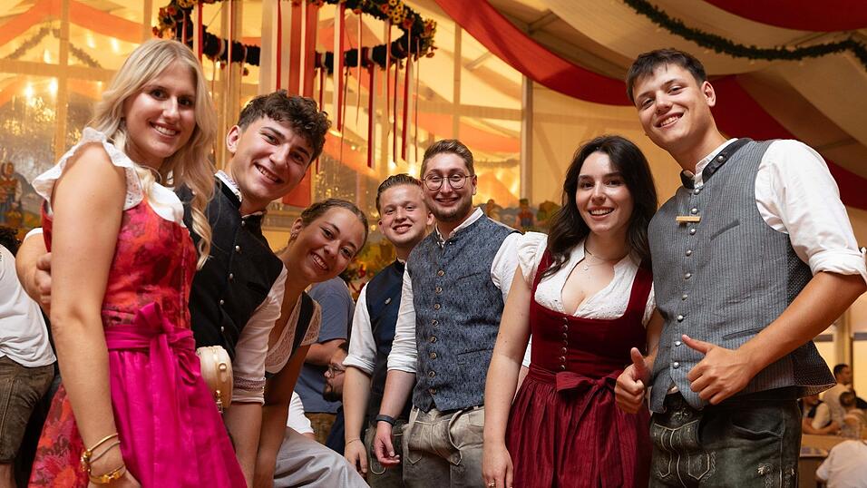 Die Partybilder vom Samstag, 8. August, aus dem Festzelt Greindl. Die Partybilder vom Samstag, 8. August, aus dem Festzelt Greindl.