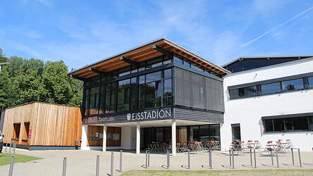 Das Eisstadion an der Trat ist nicht nur Anlaufstelle für Eishockeyfans. Das Eisstadion an der Trat ist nicht nur Anlaufstelle für Eishockeyfans.