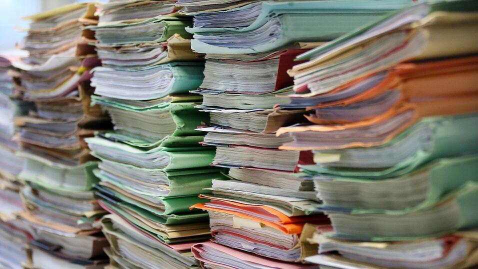 Sch&auml;tzungen zufolge werden nur etwa ein bis drei Prozent aller in Deutschland gesprochenen Gerichtsurteile der &Ouml;ffentlichkeit zug&auml;nglich gemacht. (Symbolbild)