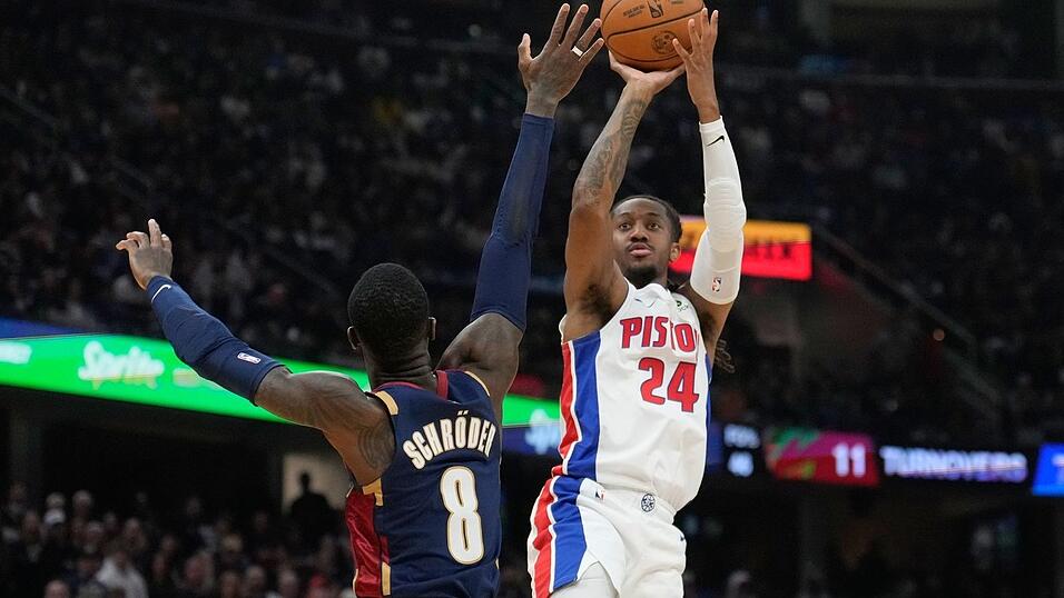 Dennis Schr&ouml;der (8) blieb gegen Detroit diesmal ohne eigene Punkte.