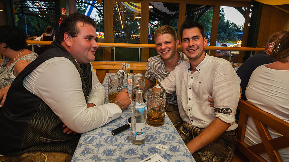 Die Partybilder vom Donnerstag, 15. August, aus dem Festzelt Nothaft. Die Partybilder vom Donnerstag, 15. August, aus dem Festzelt Nothaft.