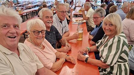 Die Senioren der Marktgemeinde genossen den Nachmittag bei guter Unterhaltung in geselliger Runde. Die Senioren der Marktgemeinde genossen den Nachmittag bei guter Unterhaltung in geselliger Runde.