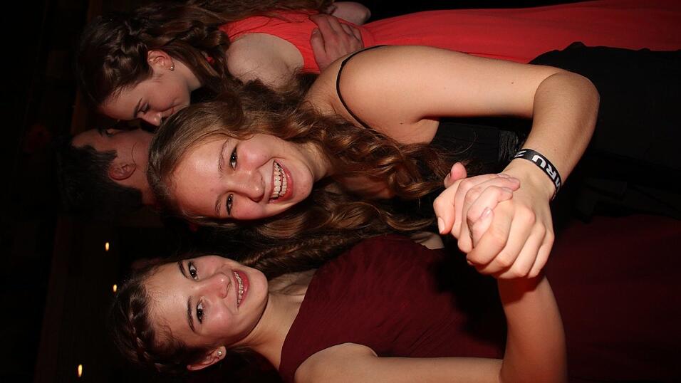 Die Bilder vom Abschlussball der Tanzschule Seidel in der Fraunhofer-Halle am 28. November. Die Bilder vom Abschlussball der Tanzschule Seidel in der Fraunhofer-Halle am 28. November.