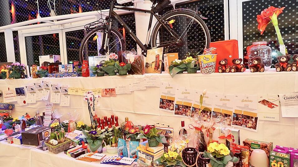 Mit dem SPD-Ball wurde am Samstag die Ballsaison in Straubing eröffnet. Mit dem SPD-Ball wurde am Samstag die Ballsaison in Straubing eröffnet.