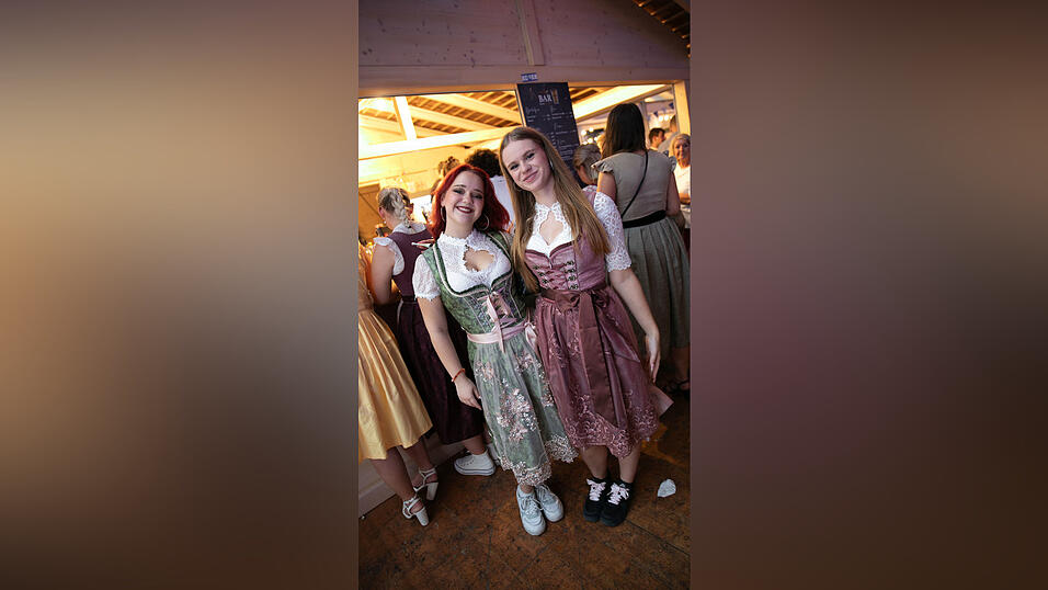 Die Partybilder vom Donnerstag, 14. August, aus dem Festzelt Reisinger. Die Partybilder vom Donnerstag, 14. August, aus dem Festzelt Reisinger.