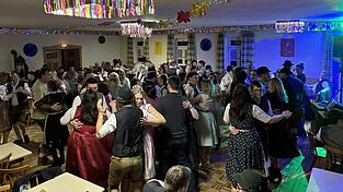 Oberkrainer, Schlager und Volksmusik sorgten f&uuml;r eine gut gef&uuml;llte Tanzfl&auml;che.