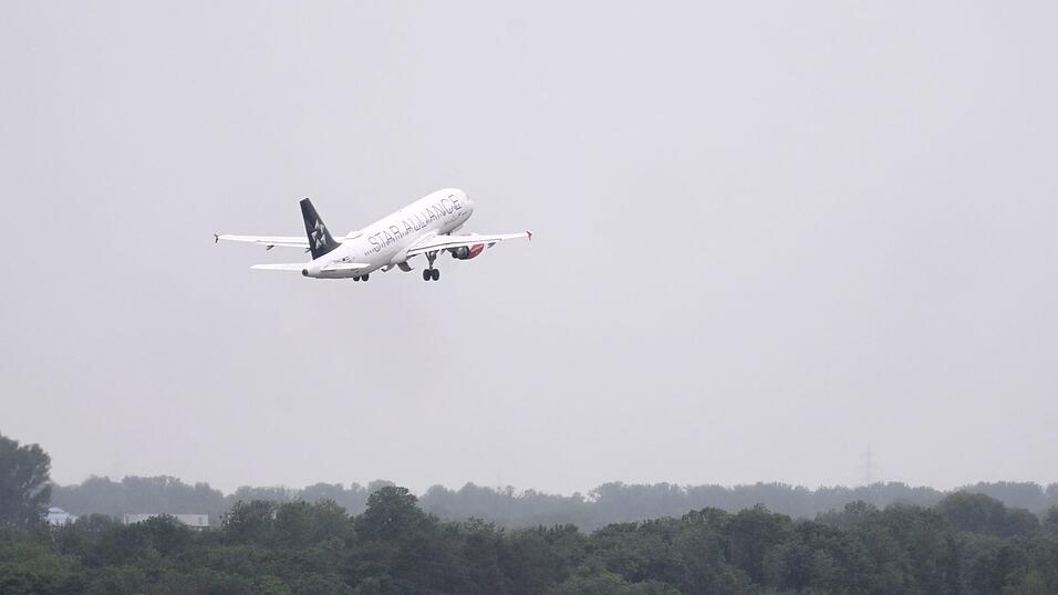 Mit Beginn der bayerischen Sommerferien startet am Flughafen München die Hauptreisezeit. (Archivbild)