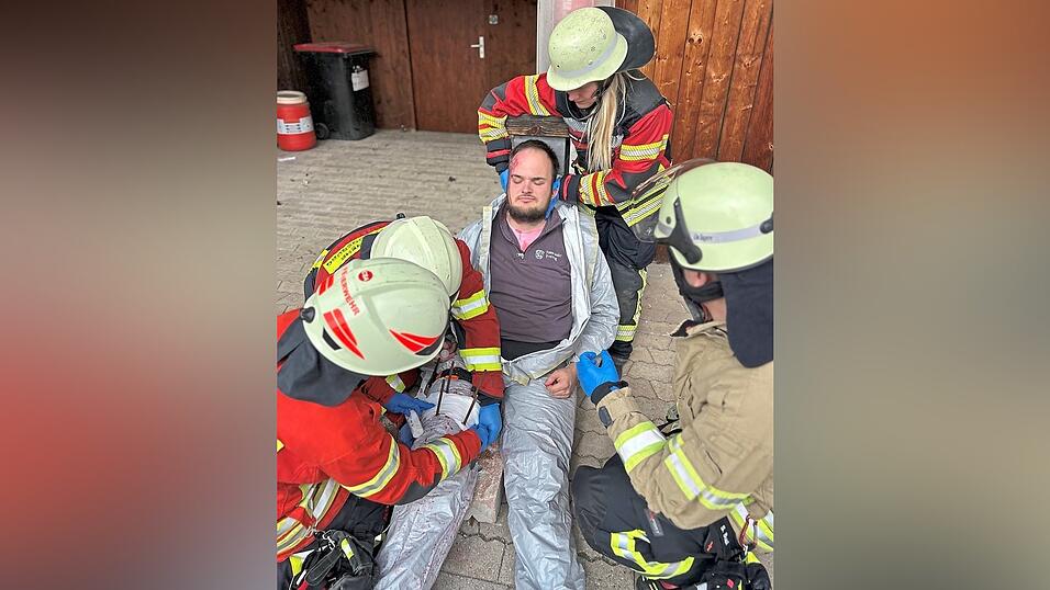 Statisten sorgten f&uuml;r eine realistische Darstellung.