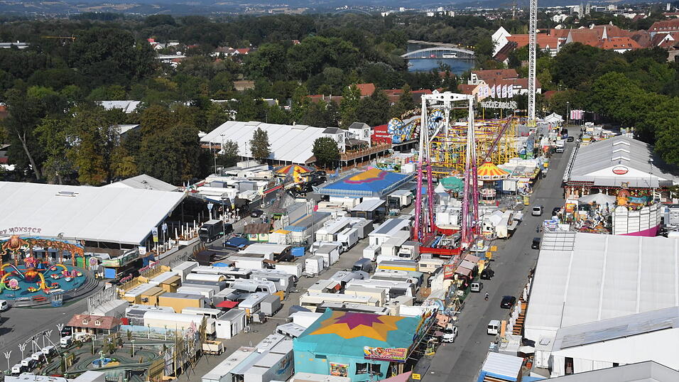 Bilder und Videos von der ersten Riesenrad-Fahrt Bilder und Videos von der ersten Riesenrad-Fahrt