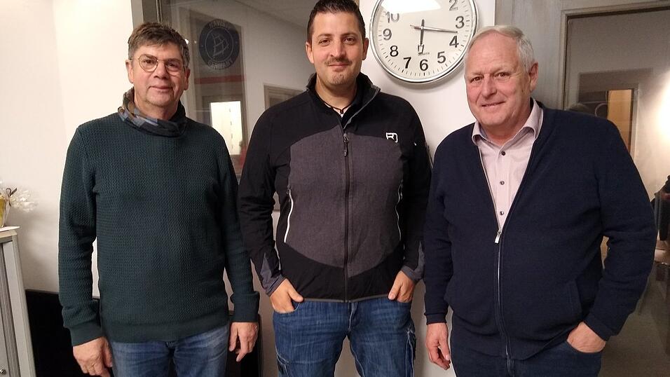Zwei 'alte Hasen und ein Newcomer'. Sigi Probst, Christian Pickal und Max Braun (v.l.) erzählen, warum sie sich bei Navis engagieren. Zwei 'alte Hasen und ein Newcomer'. Sigi Probst, Christian Pickal und Max Braun (v.l.) erzählen, warum sie sich bei Navis engagieren.