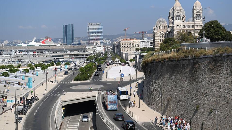 Seit Jahren buhlen Banden um die Vorherrschaft über den Drogenhandel in Marseille. (Symbolbild) Seit Jahren buhlen Banden um die Vorherrschaft über den Drogenhandel in Marseille. (Symbolbild)