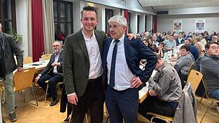 Mit seinem direkten Vorgänger, Robert Riedl, ist Julian Preidl befreundet. Mit seinem Vorvorgänger, Dr. Karl Vetter, scheint das Tischtuch hingegen zerschnitten. Mit seinem direkten Vorgänger, Robert Riedl, ist Julian Preidl befreundet. Mit seinem Vorvorgänger, Dr. Karl Vetter, scheint das Tischtuch hingegen zerschnitten.