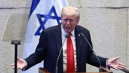 Präsident Donald Trump hat den Druck auf die Hamas-Terroristen maximal erhöht und gleichzeitig den israelischen Ministerpräsidenten Benjamin Netanjahu mit dessen ultrarechten Koalitionspartnern gestoppt.