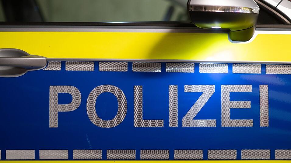 Ein Mann wird bei einer Schlägerei lebensgefährlich verletzt. (Symbolbild) Ein Mann wird bei einer Schlägerei lebensgefährlich verletzt. (Symbolbild)