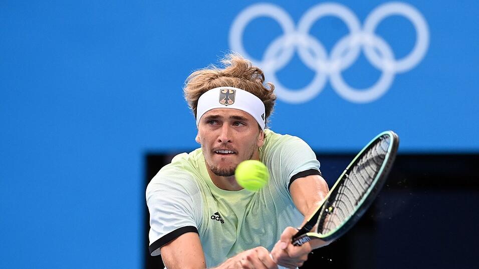 Alexander Zverev liefert gegen Novak Djokovic das Spiel seines Lebens und steht im Olympia-Finale. Alexander Zverev liefert gegen Novak Djokovic das Spiel seines Lebens und steht im Olympia-Finale.