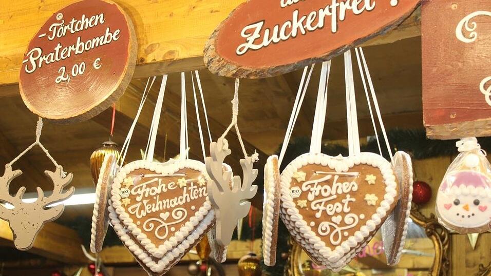 Es weihnachtet in Landshut. Am Donnerstag ist der Christkindlmarkt feierlich er&ouml;ffnet worden.