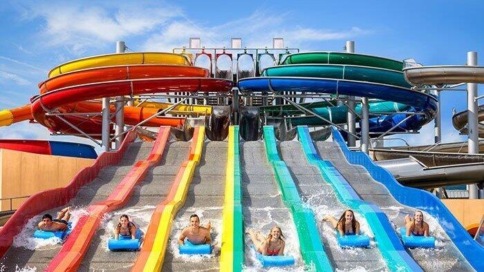 Rainbow Race nennt sich diese Rutsche.