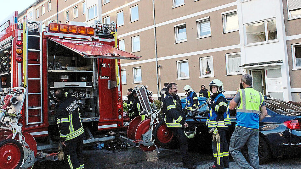 Alle Anwohner eines Gebäudes in der Eichendorffstraße konnten sich bei einem Kühlschrankbrand in der Erdgeschoss-Wohnung schnell in Sicherheit bringen. Alle Anwohner eines Gebäudes in der Eichendorffstraße konnten sich bei einem Kühlschrankbrand in der Erdgeschoss-Wohnung schnell in Sicherheit bringen.