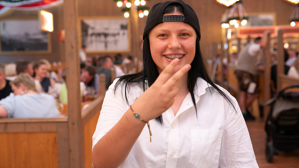 Die Partybilder vom Sonntag, 10. August, aus dem Festzelt Krönner. Die Partybilder vom Sonntag, 10. August, aus dem Festzelt Krönner.