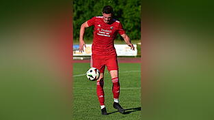 Patrick Pfisterer vom TSV Seebach entschied das Verfolgerduell mit drei Toren mit. Patrick Pfisterer vom TSV Seebach entschied das Verfolgerduell mit drei Toren mit.