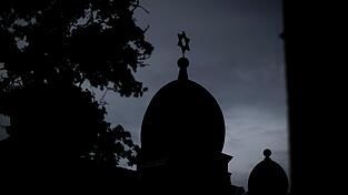 J&uuml;disches Leben ist mehr als eine Frage der Sicherheit. Es ist ein lebendiger Teil unserer Gesellschaft.