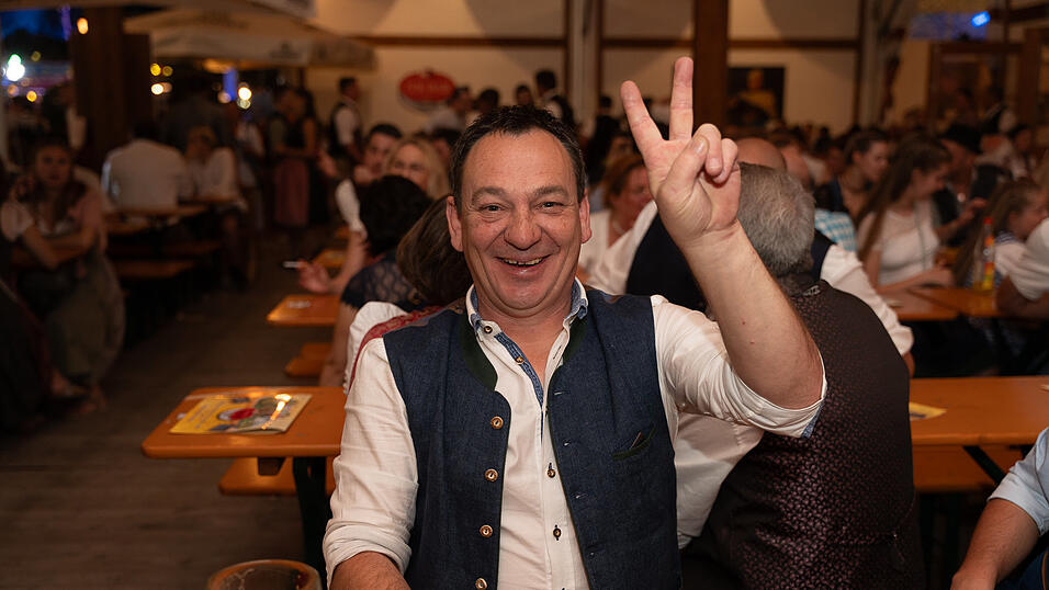 Die Partybilder vom Freitag, 11. August 2023, aus dem Festzelt Greindl. Die Partybilder vom Freitag, 11. August 2023, aus dem Festzelt Greindl.