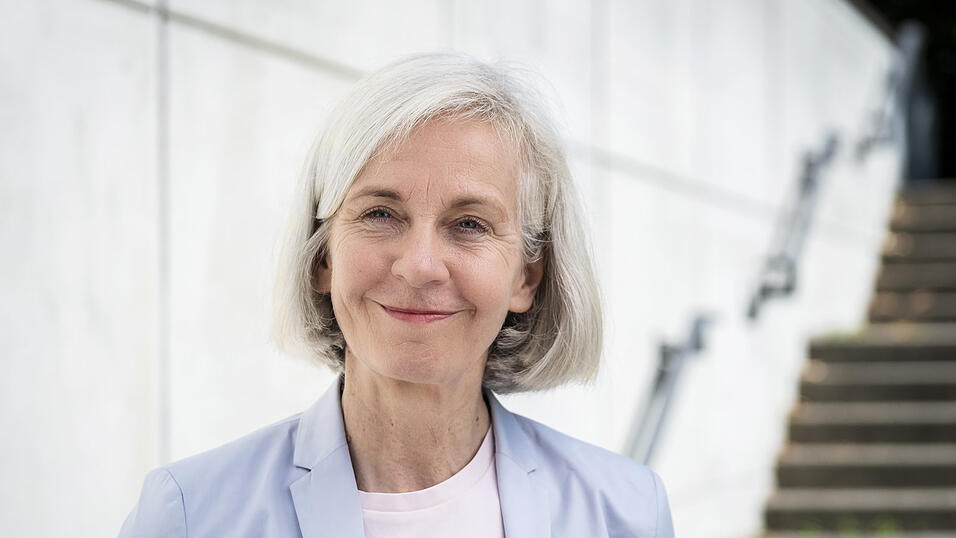 Die Politikwissenschaftlerin Prof. Dr. Ursula Münch sieht in der Flugblatt-Affäre einen Grund für das gute Abschneiden der Freien Wähler bei der Landtagswahl. 