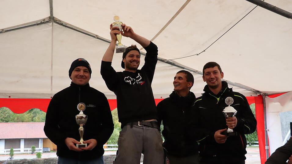 Am Samstag wurde die sechste Auflage des Schwarzacher Mofa-Cross-Rennens ausgetragen.&nbsp;