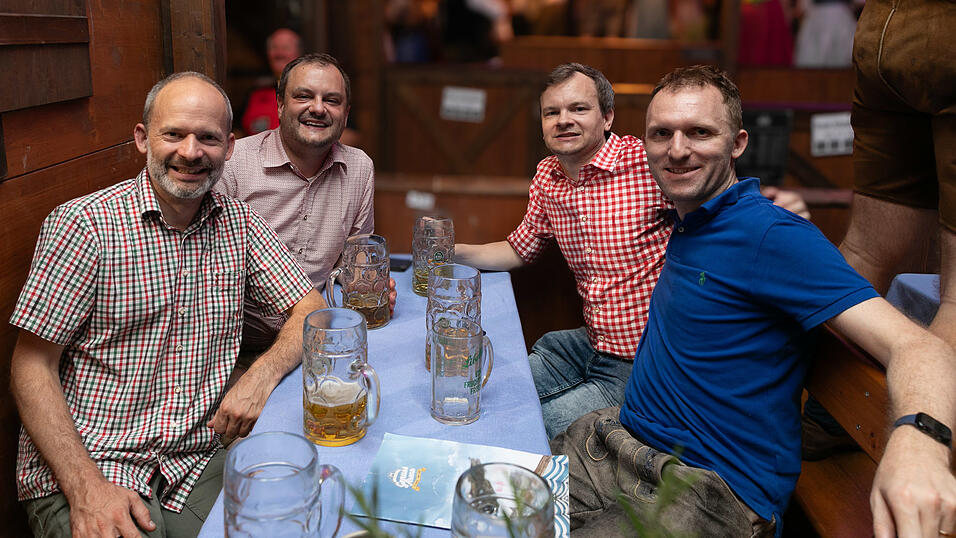 Die Partybilder vom Samstag, 9. August, aus dem Festzelt Wenisch. Die Partybilder vom Samstag, 9. August, aus dem Festzelt Wenisch.
