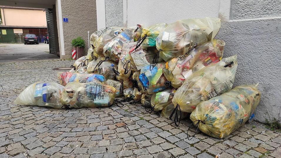 Jeder hat sie, jeder braucht sie: Gelbe S&auml;cke spielen in der hiesigen Abfallentsorgung eine entscheidende Rolle. Allerdings gibt es derzeit Lieferengp&auml;sse bei den M&uuml;llbeuteln.