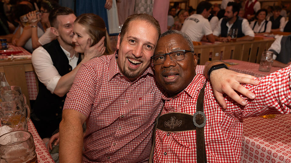 Die Partybilder vom Samstag, 12. August 2023, aus dem Festzelt Greindl. Die Partybilder vom Samstag, 12. August 2023, aus dem Festzelt Greindl.