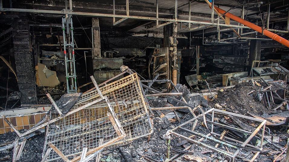 So sah eines der türkischen Geschäfte nach dem Anschlag aus - völlig zerstört. So sah eines der türkischen Geschäfte nach dem Anschlag aus - völlig zerstört.