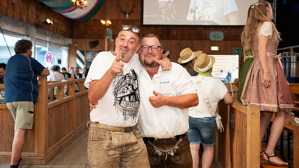 Die Partybilder vom Donnerstag, 13. August, aus dem Festzelt Weckmann. Die Partybilder vom Donnerstag, 13. August, aus dem Festzelt Weckmann.