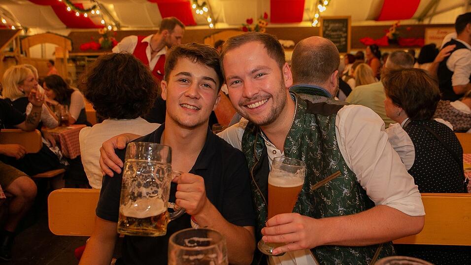 Die Partybilder von Donnerstag, 18. August 2022, aus dem Festzelt Greindl.
