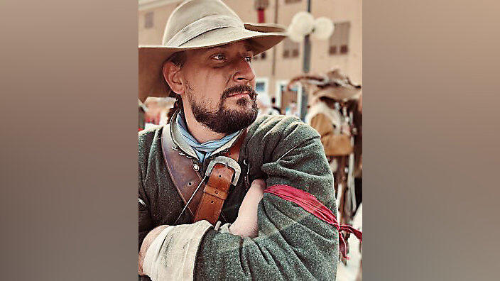 Benjamin Baumann im historischen Gwand.