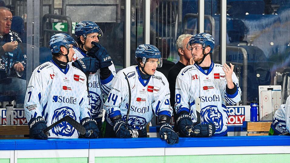 Ein wenig ratlos wirken&nbsp;die Gesichter der Straubing Tigers zum DEL-Start bei den Eisb&auml;ren Berlin zwischenzeitlich.
