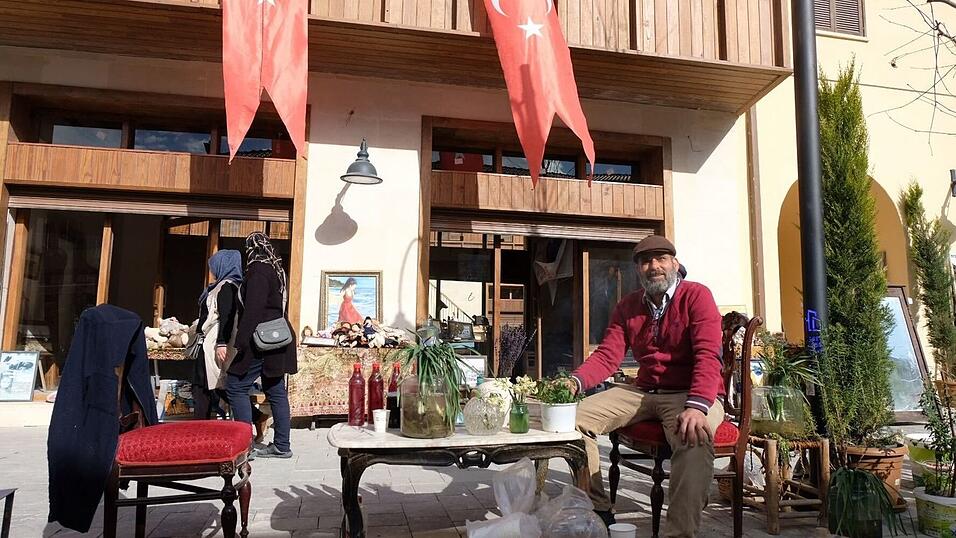 Antiquit&auml;tenh&auml;ndler Serkan Sincan hat Hoffnung f&uuml;r die Zukunft.