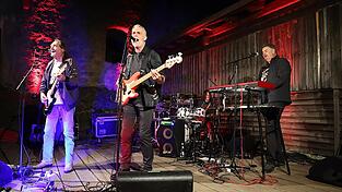 Der Headliner des Abends: Midlife Crisis Ltd. Der Headliner des Abends: Midlife Crisis Ltd.