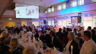Los ging der Gala-Abend mit einem filmischen Rückblick auf die Erfolge.
