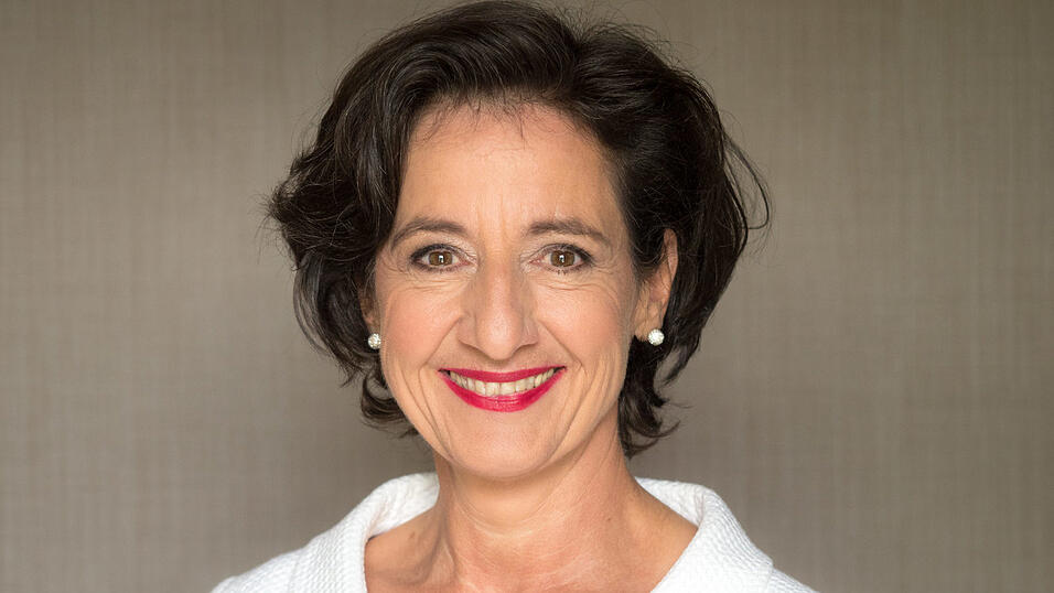 Ingrid Amon war lange Sprecherin und Moderatorin beim ORF und ist seit fast vierzig Jahren Stimmtrainerin.